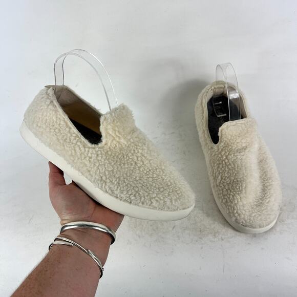 Allbirds Shoes Women's 9 White Merino Cozy Casual Wool Lounger Fluffs Slip-On - Picture 1 of 10